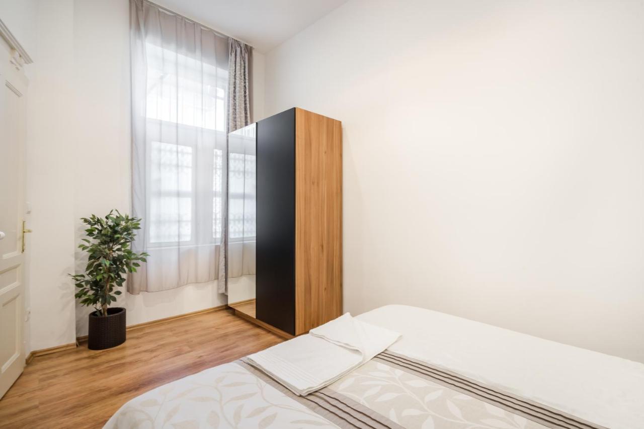 Real Apartments Zichy Budapest Eksteriør bilde